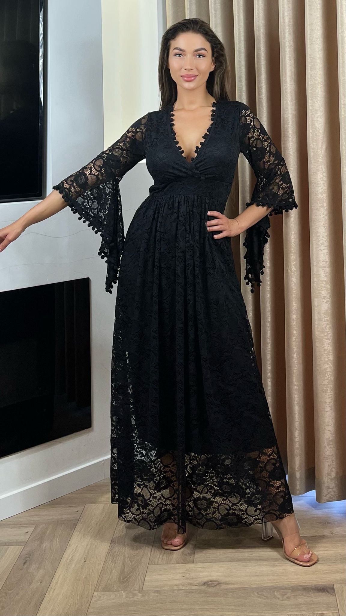 lacedress wide sleeves black