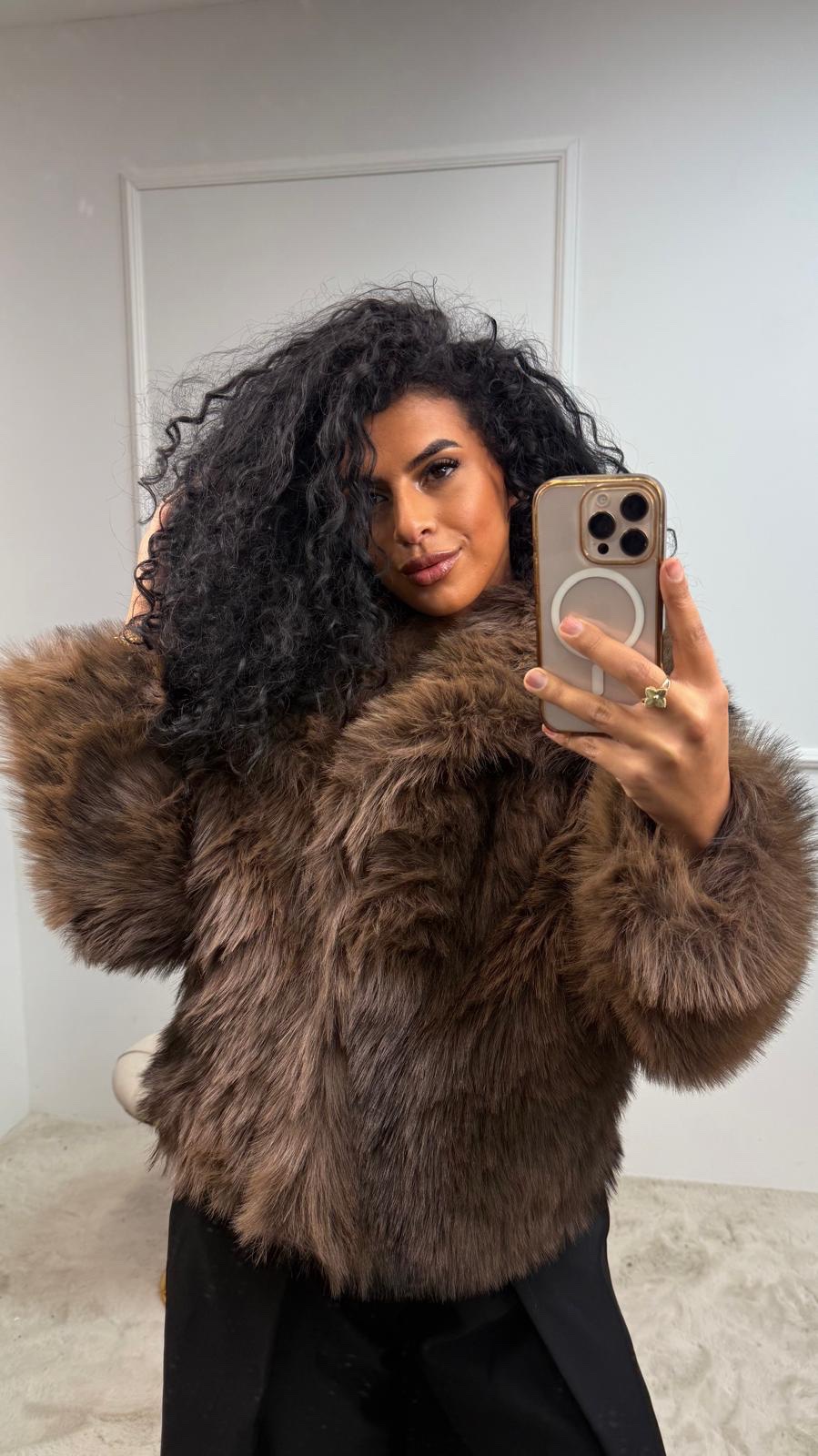 25b290e0-3eee-4824-9f3c-5b48520cabde Faux Fur Trending Jas