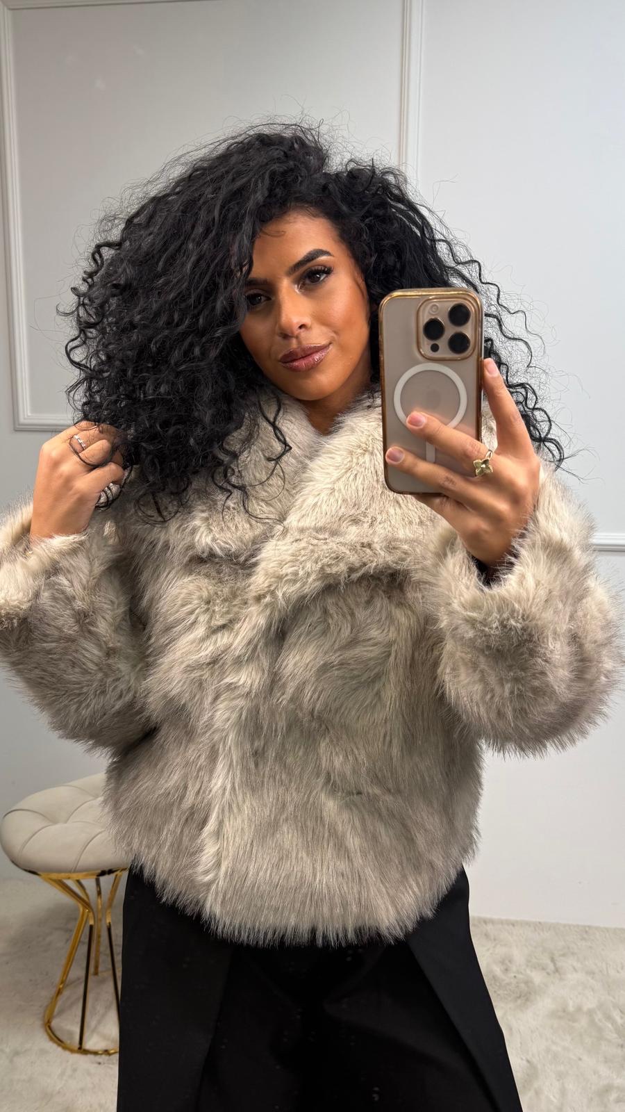 5048ec3a-5a6d-488b-bea1-a204de25447f