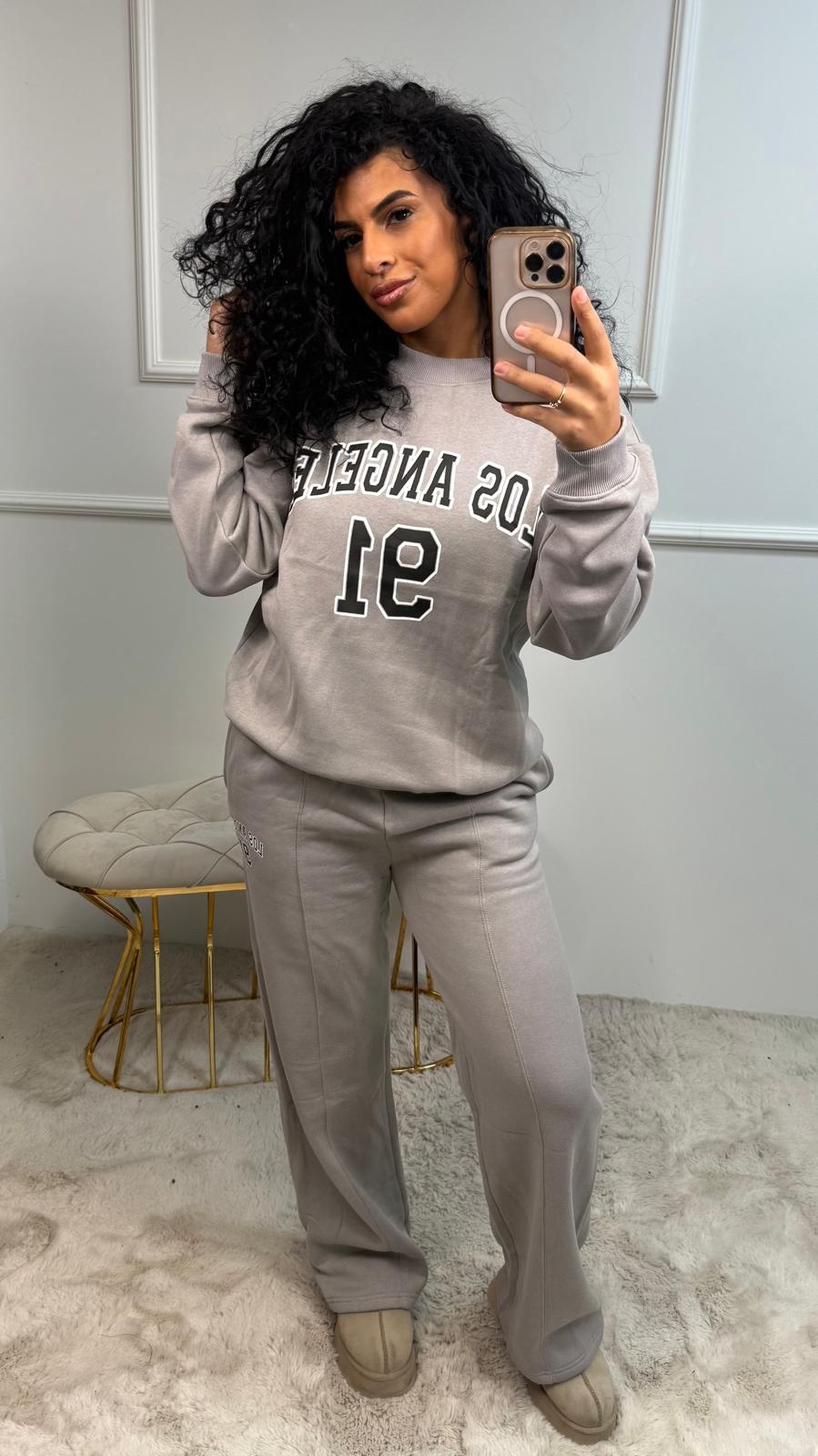 810fc300-b0dc-4bda-b453-63d93f6b382b