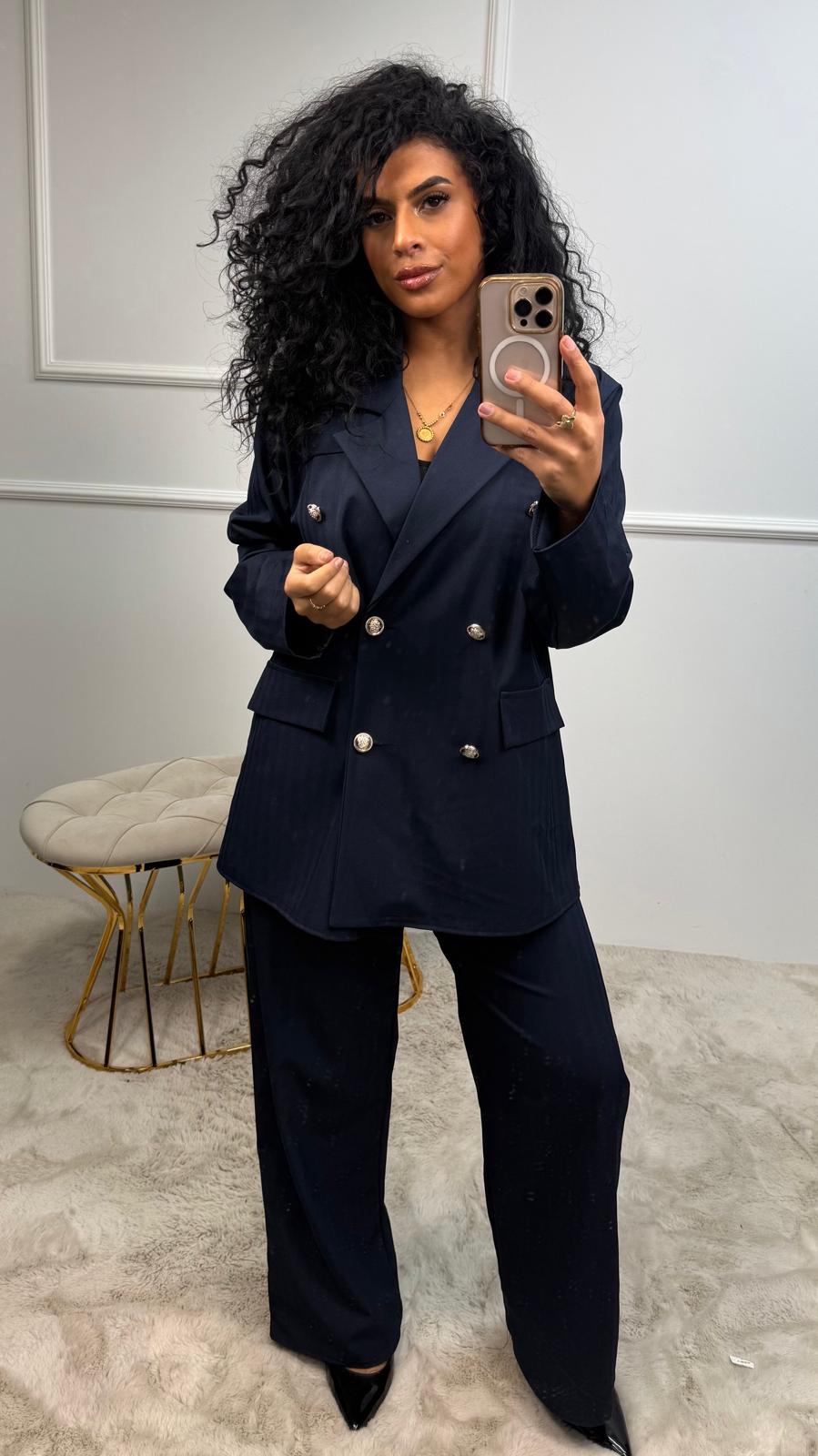 c8d3709c-1162-426c-a9df-56a46ca0ed57