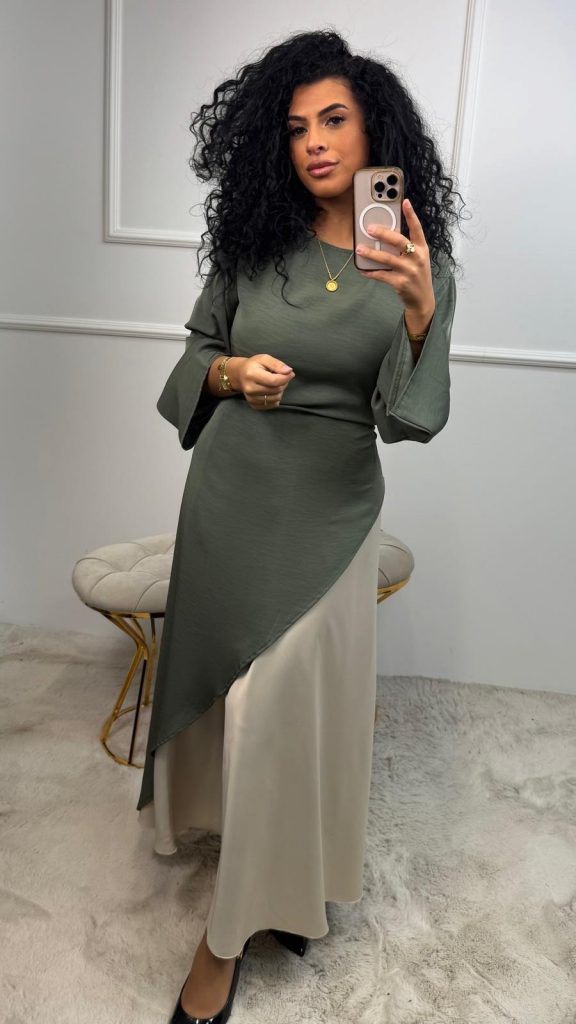 Bescheiden Luxe Jurken